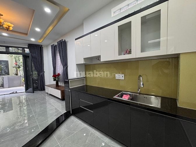 Nhà 3 lầu, full nội thất cao cấp,hẻm xe hơi VF5 khu VIP PHAN XÍCH LONG