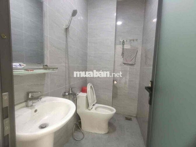 CHO THUÊ NHÀ MTKD NGAY CỔNG TRƯỜNG CĐ CÔNG NGHỆ THỦ ĐỨC.