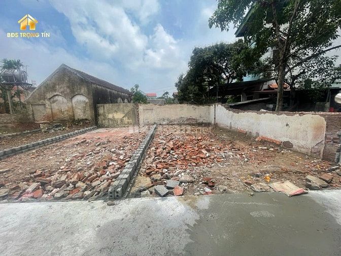 bán đất Đa Ngưu-Tân Tiến sát trường Bách Khoa, cạnh chợ và ủy ban xã