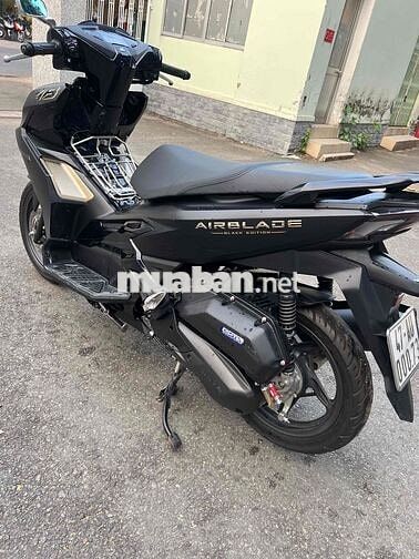 Honda Air Blade 2024 Đen 7000 km ( 4 van)