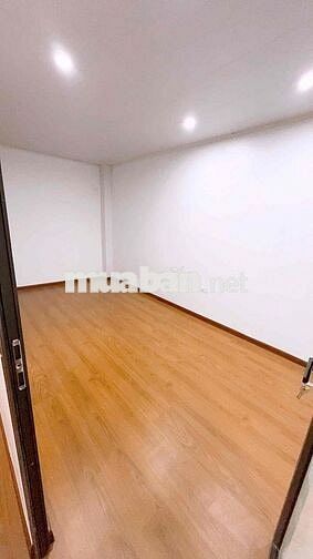 cho thuê nhà ở 40m2 2 tầng 2 phòng ngủ mới tinh
