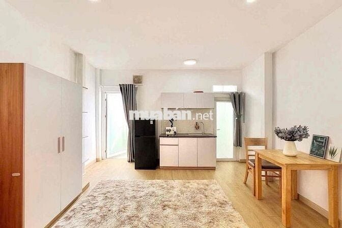 STUDIO BAN CÔNG FULL NỘI THẤT NGAY MẶT TIỀN NGUYỄN VĂN CỪ QUẬN 1