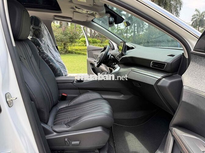 CẦN BÁN PUGEOT 3008 PREMIUM MODEL 2023 SIÊU MỚI