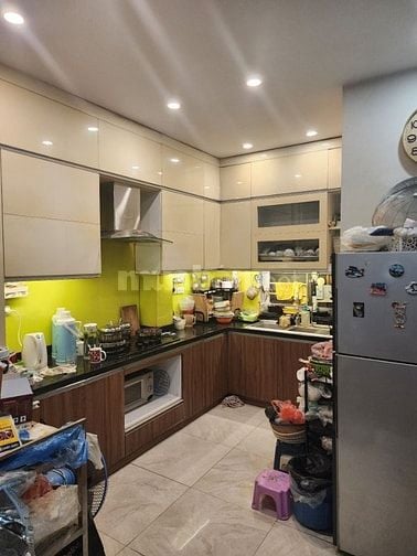 BÁN NHÀ PHÔ TÂN MAI Ô TÔ VÀO NHÀ LÔ GÓC 2 MẶT NGÕ SÂN VƯỜN 12.9 TỶ