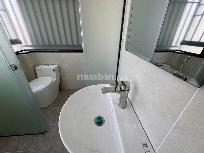 Nhà 3 lầu, full nội thất cao cấp,hẻm xe hơi VF5 khu VIP PHAN XÍCH LONG