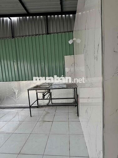 cho thuê nguyên tầng 3 sân thượng trước sau gần QL50