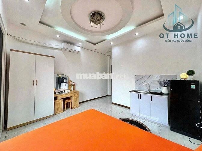 STUDIO BAN CÔNG FULL NỘI THẤT NGAY MẶT TIỀN NGUYỄN VĂN CỪ QUẬN 1