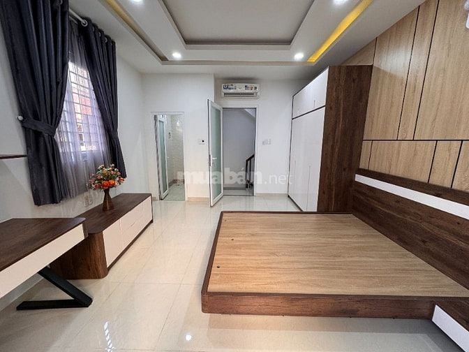 Nhà 3 lầu, full nội thất cao cấp,hẻm xe hơi VF5 khu VIP PHAN XÍCH LONG