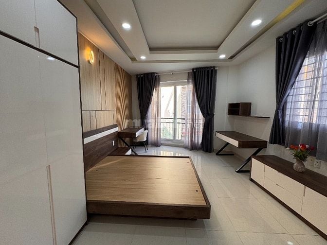 Nhà 3 lầu, full nội thất cao cấp,hẻm xe hơi VF5 khu VIP PHAN XÍCH LONG