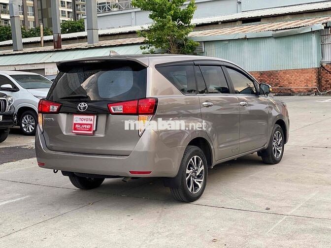 Toyota Innova 2022 2.0G 95.000km Đồng ánh kim