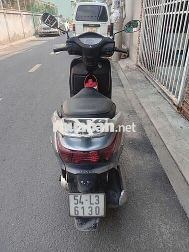 Honda SCR Xám