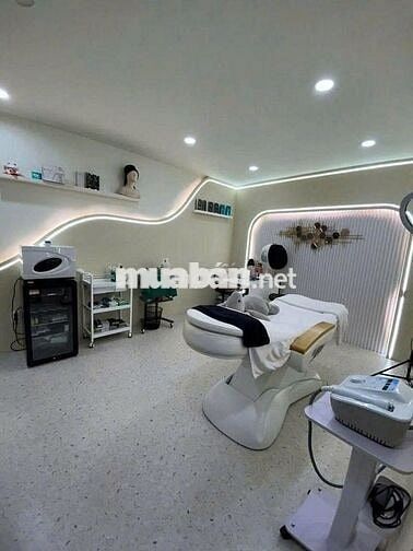 🔥 CHO THUÊ NHÀ MẶT TIỀN TRUNG TÂM Q1 – KẾT CẤU 5 TẦNG