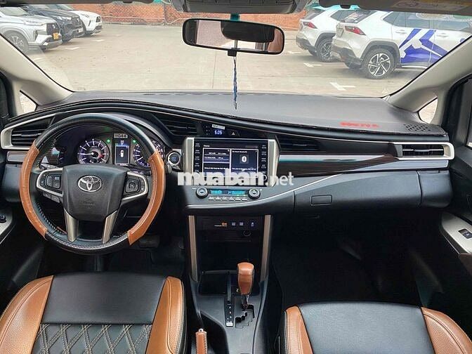 Toyota Innova 2022 2.0G 95.000km Đồng ánh kim