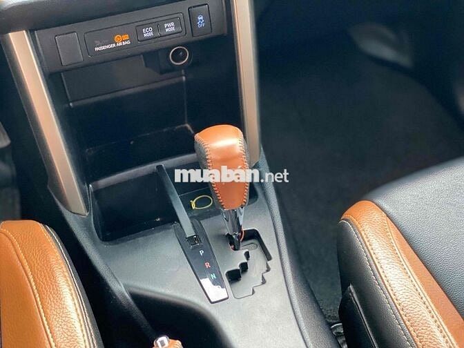 Toyota Innova 2022 2.0G 95.000km Đồng ánh kim