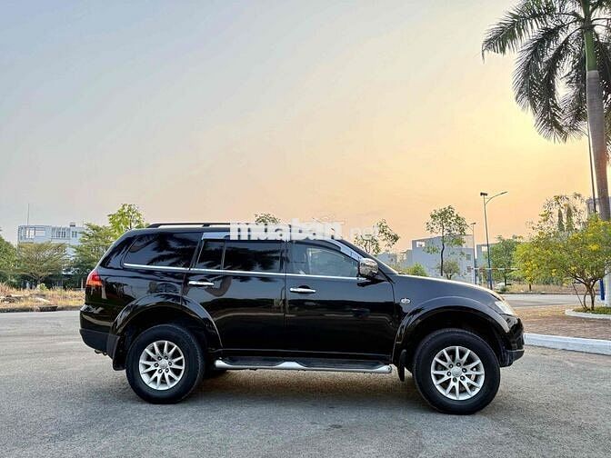 Mitsubishi Pajero Sport 2011 D 4x2 số tự động