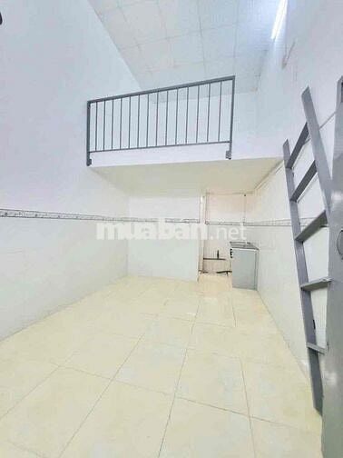 CHO THUÊ PHÒNG GÁC CAO CỬA SỔ TRỜI GẦN KHU CÔNG NGHIỆP VĨNH LỘC