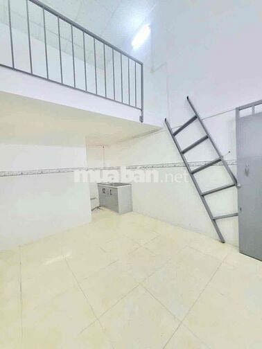 CHO THUÊ PHÒNG GÁC CAO CỬA SỔ TRỜI GẦN KHU CÔNG NGHIỆP VĨNH LỘC