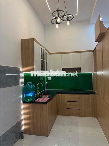 Nhà Mỹ Hạnh 4,8x10 cần bán gấp do chủ kẹt tiền 615tr còn thương lượng