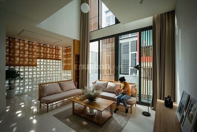Bán căn góc Bùi Văn Thêm Phú Nhuận, 5 tầng, 81,2 m², giá 24.5 tỷ