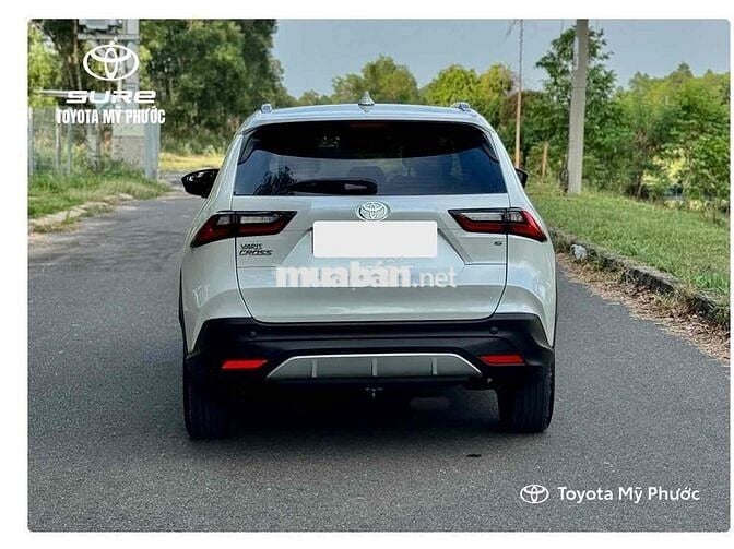 TOYOTA YARIS CROSS