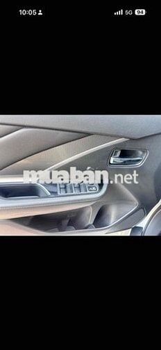 Mitsubishi Xpander Bạc