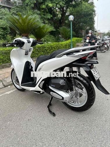 Honda SHvn 125 CBS 2021 Trắng 8269 km