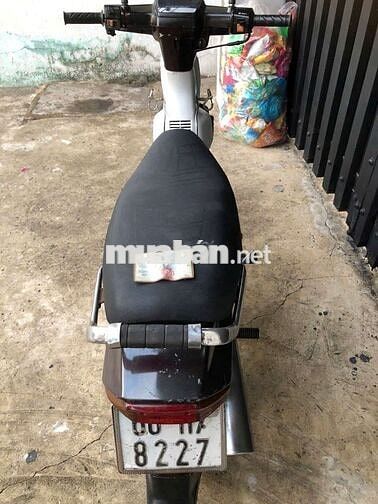 Honda Dream màu Nâu trắng