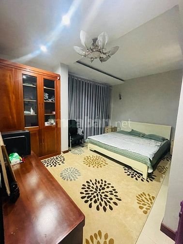 Bán nhà mặt phố Nguyễn Ngọc Nại, Thanh Xuân 70m,3 tầng. Giá: 28 tỷ