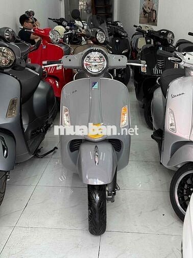 Piaggio Vespa GTS 300 HPE Xám 2021 đẹp zin 98%
