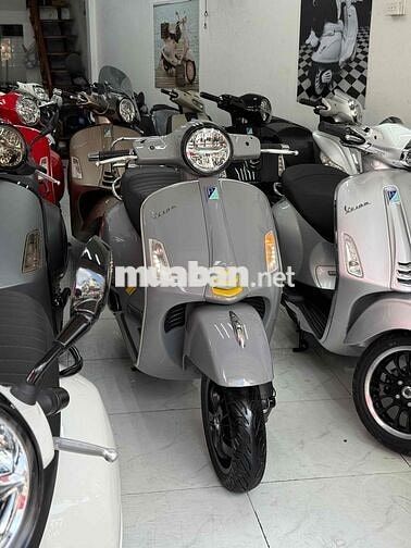 Piaggio Vespa GTS 300 HPE Xám 2021 đẹp zin 98%