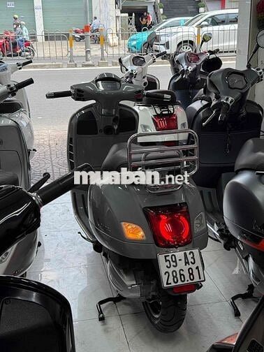 Piaggio Vespa GTS 300 HPE Xám 2021 đẹp zin 98%