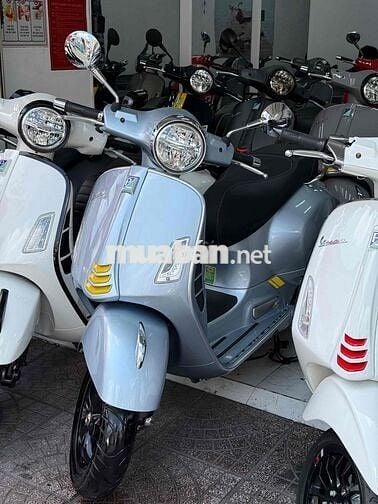 Piaggio Vespa GTS HPE Super Tech 300i 12-2022