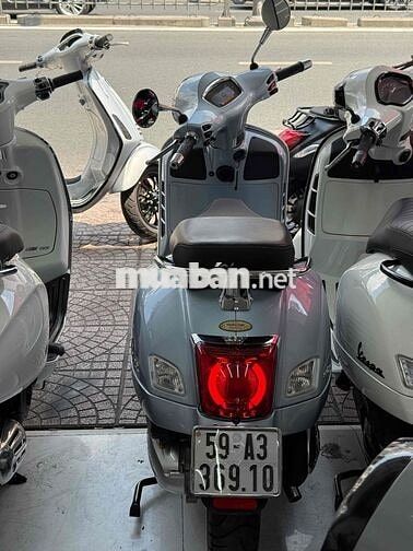 Piaggio Vespa GTS HPE Super Tech 300i 12-2022
