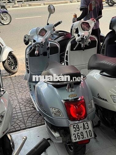 Piaggio Vespa GTS HPE Super Tech 300i 12-2022
