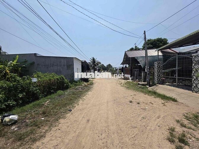 Bán đất khu vực gần Sân Bay Cam Ranh , cách biển Bãi Dài 10phut