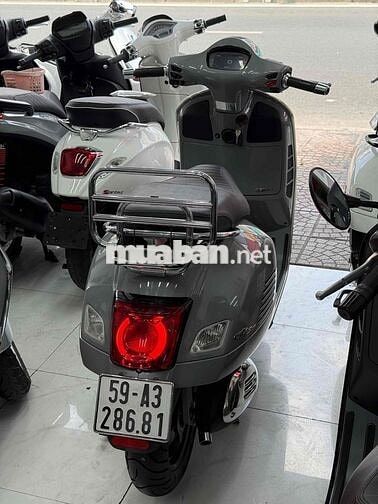Piaggio Vespa GTS 300 HPE Xám 2021 đẹp zin 98%