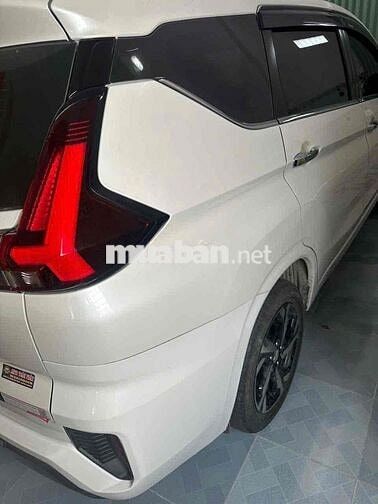 Mitsubishi Xpander màu Trắng