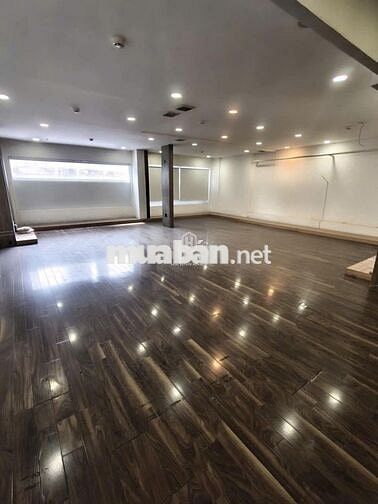 🔥 MẶT TIỀN NGUYỄN THỊ MINH KHAI , QUẬN 3 🔥 9x20m - 2 TẦNG - 140 TRIỆU