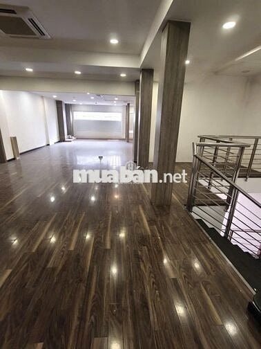🔥 MẶT TIỀN NGUYỄN THỊ MINH KHAI , QUẬN 3 🔥 9x20m - 2 TẦNG - 140 TRIỆU