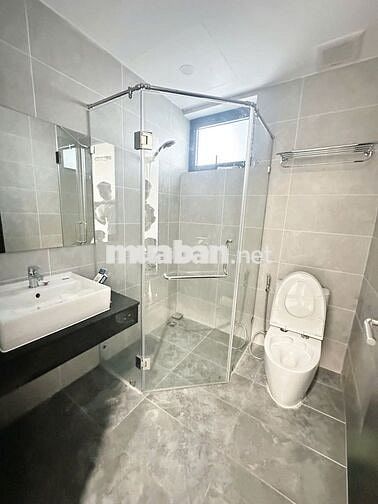 Bán Gấp 2PN 2WC C Sky View 2,19 tỷ full VAT + bao sổ, cho thuê 7Tr