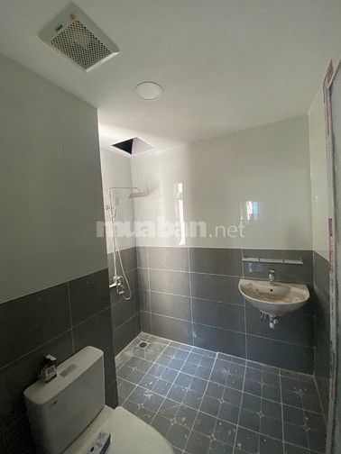 Nhà mặt tiền 237-239 Lý Thái Tổ, Phường 9, Quận 10, Ngay Bệnh Viện Nhi