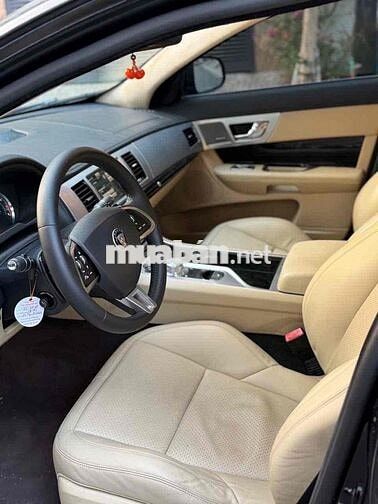 Jaguar XF 2014 Đen