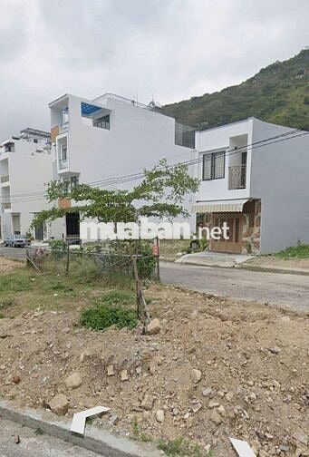 Lô đất 66m² mặt tiền Ngô Văn Sở Vĩnh Hòa Nha Trang