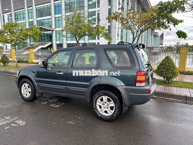 Ford Escape Xanh rêu 5 chỗ