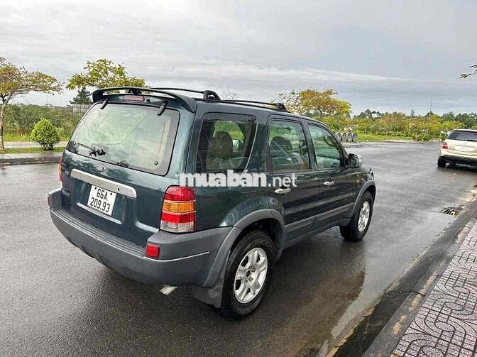Ford Escape Xanh rêu 5 chỗ