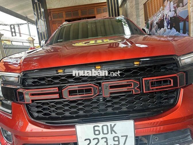 Ford Everest Titanium Đỏ 72574 km