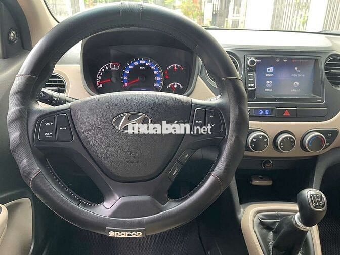 Hyundai i10 Sedan 2018 Bạc