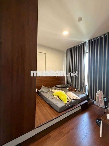 đi định cư nước ngòai bán nhà gấp căn gốc giá rẻ  view hồ bơi