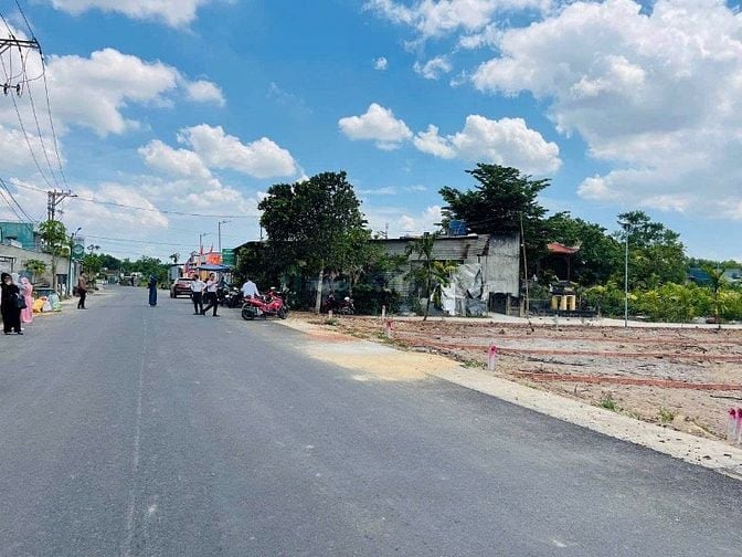 Bán 4 lô liền kề đường nhựa 10m5 - vào thẳng từ Quốc lộ 1A chỉ 1km - g