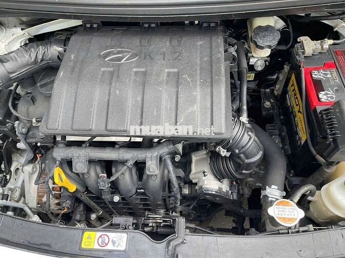 Hyundai i10 Sedan 2018 Bạc